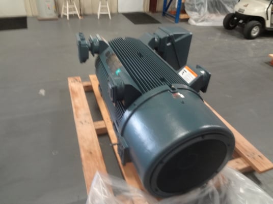 500 HP 1800 RPM Siemens, Frame 509/10/11, TEFC, BB, new, 2300/4000 Volts (6 available) - Image 1