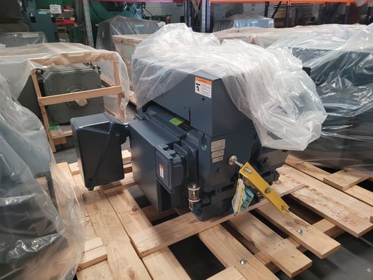 800 HP 3600 RPM Siemens, Frame 508S, weather protected enclosure type 2, SB, new, 2300/4000 Volts - Image 2