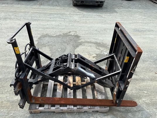 Cascade #35E, Push Pull Forklift Attachment 35E-PB-Q004 Slipsheet Handling - Image 2
