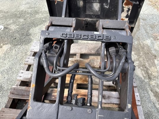 Cascade #35E, Push Pull Forklift Attachment 35E-PB-Q004 Slipsheet Handling - Image 4