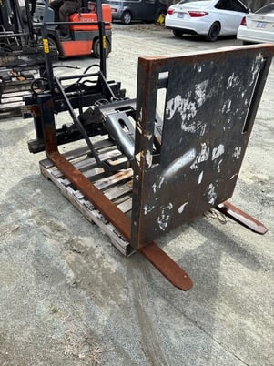 Cascade #35E, Push Pull Forklift Attachment 35E-PB-Q004 Slipsheet Handling - Image 8