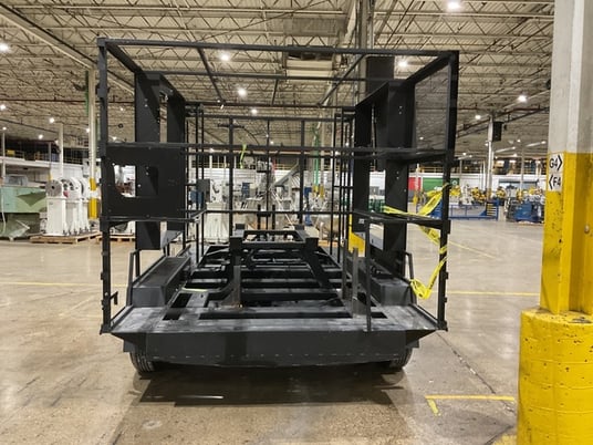 Custom cage trailer, no tongue, 160" x 92" bed - Image 4