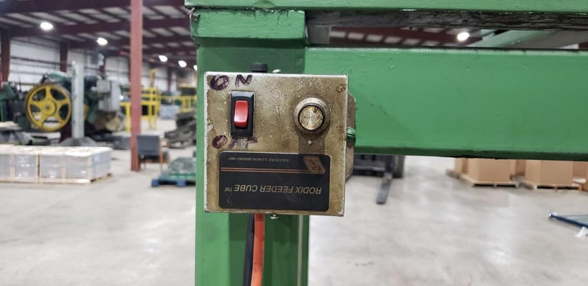 Warren, Loader, 135" overall height, 46" x 36" x 24" deep Hopper, 17" width x 2.5" H Chute, 75" exit height - Image 8