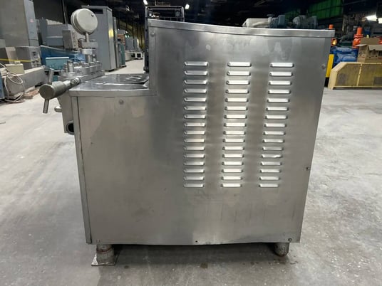 Cherry Burrell #SS-2100-VBR, superhomo homogenizer, 1000 GPH, 2500 PSI, 2 stage, 1994 - Image 6