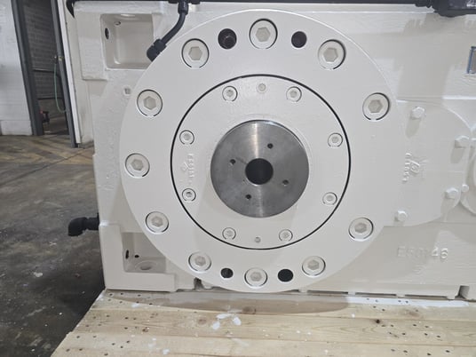 6" Black Clawson #6XTR-360, single screw side port feed extruder, 300 HP, 14.175:1 gearbox ratio, 24:1 L/D - Image 8