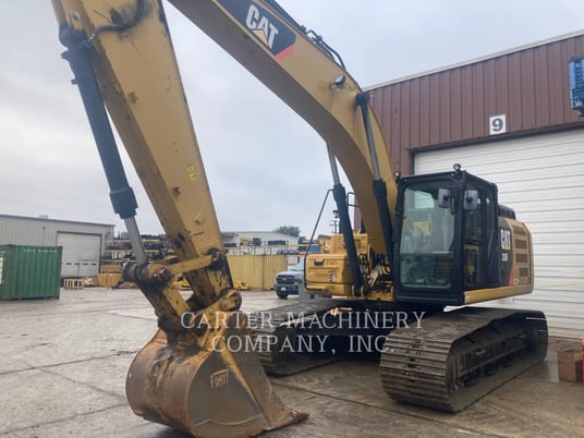 Caterpillar 330F, Crawler Excavator, 3401 hours, S/N: MBX10139, 2017 - Image 1
