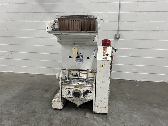 11" x 20" MPG #M1120, granulator, 15 HP, starter Control, 21 blade staggerd knife rotor, bolt on blades - Image 1