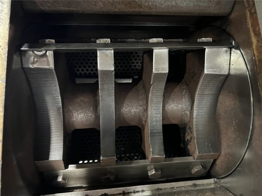 12" x 12" Cumberland #12X12, granulator, 20 HP, 3 knife open rotor, 2 bed knives, airveyor discharge - Image 3