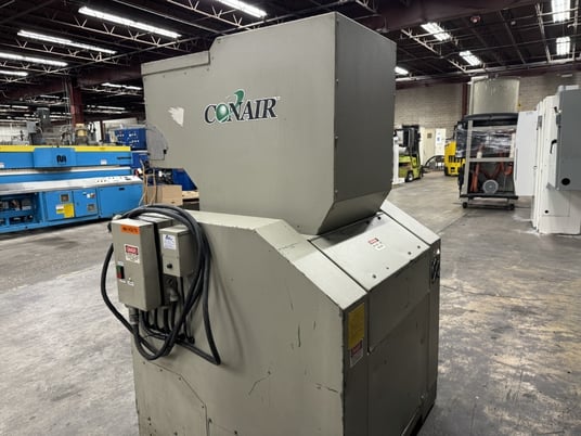 14" x 18" Conair #CK1418, granulator, 15 HP motor, 3 knife open rotor, 2 bed knives, 52" in-feed height - Image 8