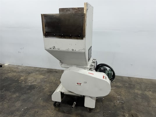 15" x 15.7" Nissui #SKN-22, slow speed granulator, 3 HP - Image 1