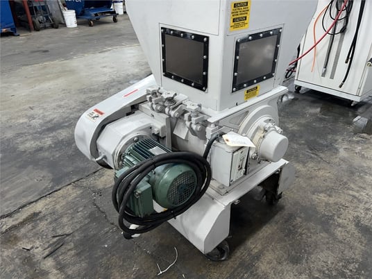 15" x 15.7" Nissui #SKN-22, slow speed granulator, 3 HP - Image 8