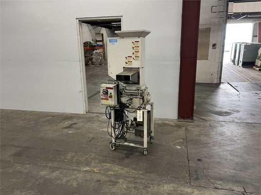 9" x 10" Matsui #SMGL2-100U, low-speed granulator, 2009 - Image 1