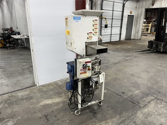 9" x 10" Matsui #SMGL2-100U, low-speed granulator, 2009 - Image 3