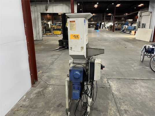 9" x 10" Matsui #SMGL2-100U, low-speed granulator, 2009 - Image 4