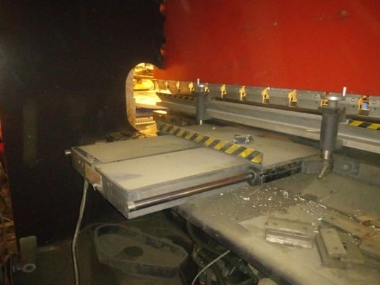 110 Ton, Amada, hydraulic press brake, 10' overall, Hurco Autobend 5C, foot pedal - Image 1