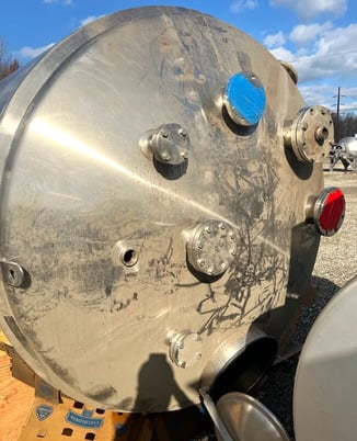 3000 gallon A & B Process Systems, Stainless Steel sanitary insulated tank, 7' diameter x 12' T/T, 2011 - Image 3