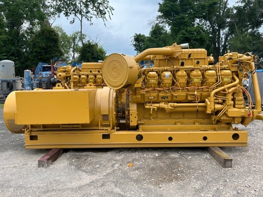 1101 KW Caterpillar #3512C, Land electric gensets, 600 Volts, Kato 6P6-3300 genends, rebuilt (2 available) - Image 1