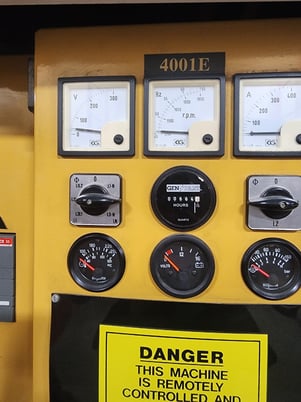 100 KW Caterpillar #D100P1, diesel generator, 120/308 Volts, 3 phase - Image 2