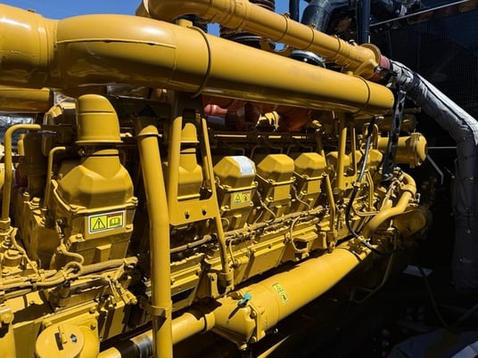 2500 KW Caterpillar #3516C-HD, diesel generator, - Image 4