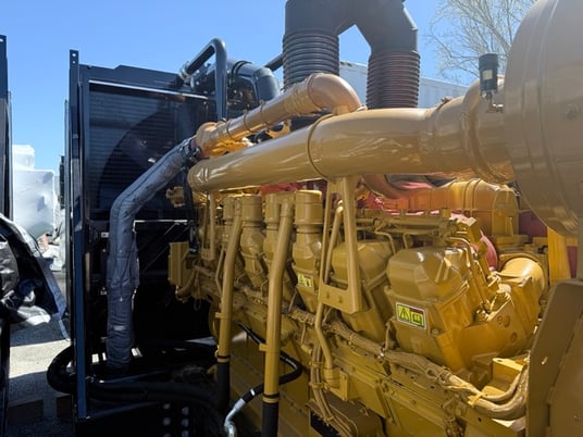 2500 KW Caterpillar #3516C-HD, diesel generator, - Image 5