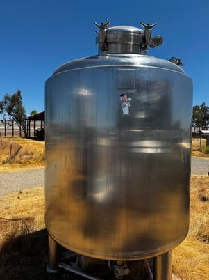 660 gallon Stainless steel tank, jacketed, agitated, dish & cone bottom, with mixer - Image 4
