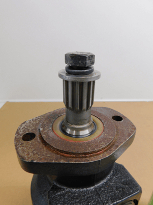 Parker #TG0335AS050BBBC, Medium Duty Torqmotor Motor, 20.6 in3/rev., 1.25" 14-Tooth Spline Shaft, New - Image 5