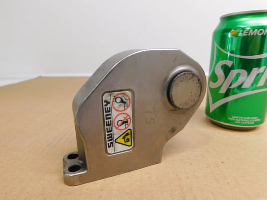 Sweeney #RSL2SA, Square Drive Torque Wrench Head, 3/4" Square, Used - Image 2