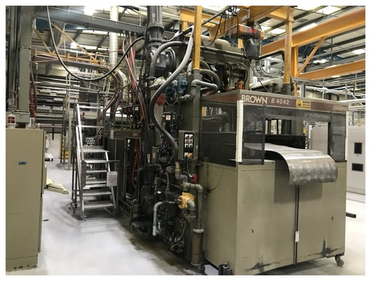Brown #B4042 thermoforming line, 40" x 42", 6" daylight, w/ former & T340 trim press. 1996 - Image 2