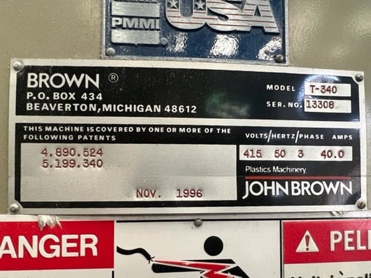 Brown #B4042 thermoforming line, 40" x 42", 6" daylight, w/ former & T340 trim press. 1996 - Image 10