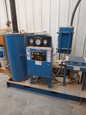 Komo #VR-512, CNC router, 15 HP, drilling on X and Y-Axis, 8 position rotary tool changer, 2000 - Image 6