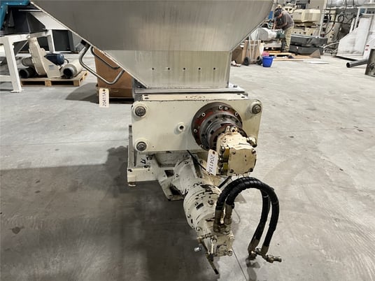 Shred-Tech #ST-35, Hydraulic Dual Shaft Shredder, 21" x 26" chamber, 42 x 5/8" cutters w/ wipers, 460 V., 10" - Image 3