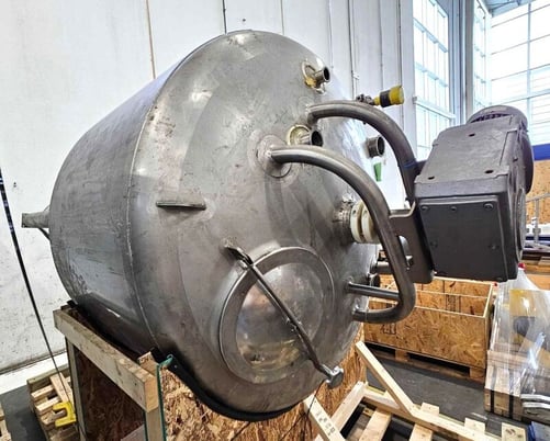 500 gallon Feldmeier, jacketed sanitary 316L Stainless Steel mix/tank, sweep/scrape agitation - Image 3