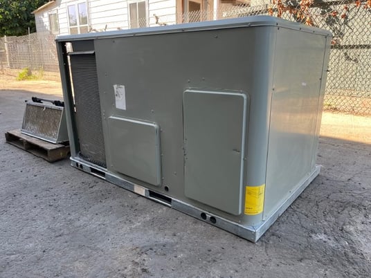 3 Ton, Trane #YSC036G4, comb. gas/electric rooftop air conditioner, 2020 - Image 8