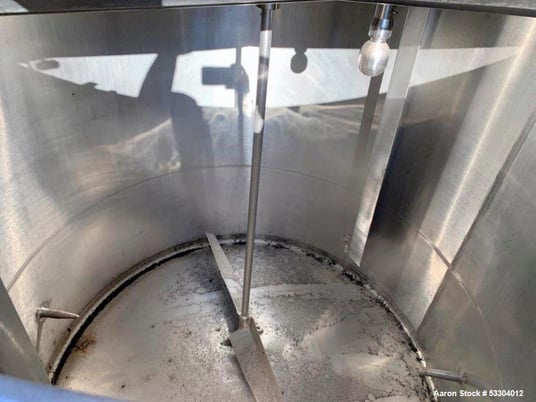 600 gallon Chester-Jensen, Mix Tank, Stainless Steel, Vertical, Top entering agitato, Sidewall baffle, Side - Image 3