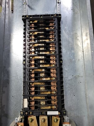400 Amp. General Electric, AEF3424DBX AXB7 A Series II, Panelboard, 480Y/277 Volts AC - Image 7