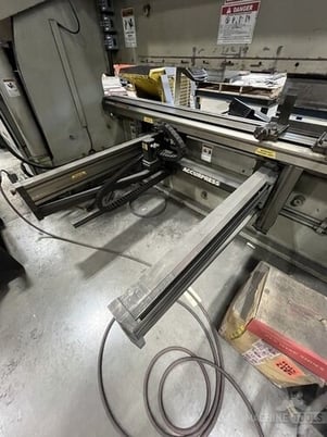 175 Ton, Accurpress #717510 Advantage, hydraulic press brake, 10' overall, 100" between housing, 2003 - Image 4