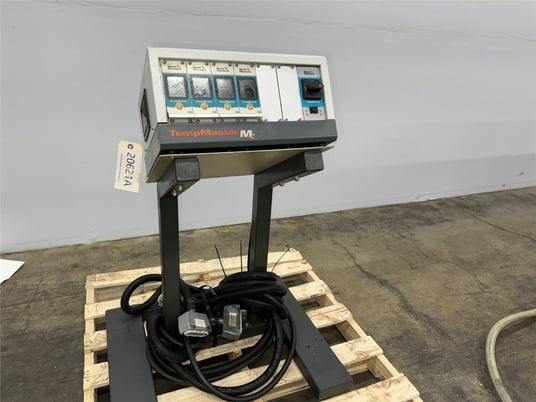 Mold-Masters Tempmasters #CController, 4-Readout Hot Runner Temperature Controller, 12-Zone, 40 Amps, 220 V - Image 1