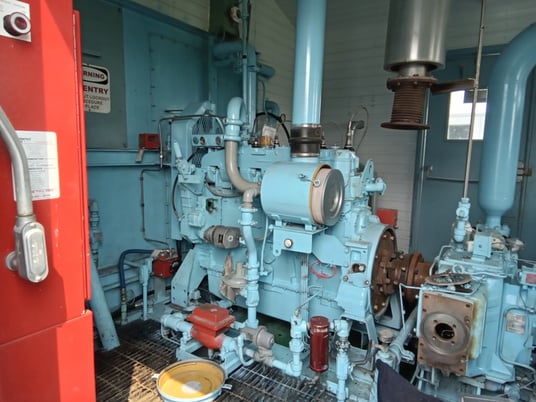 215 HP Geminis #H302, reciprocating compressor, 2-stage, Caterpillar 3406, 2000 - Image 9