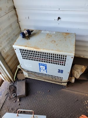 100 KW Tamper #B503GY-3MS0DG-AM, Natural gas generator set, 125 Volts, 3-phase, 120 HP @ 1200 RPM, Waukesha - Image 7