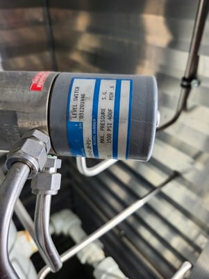 16" Sweet Vertical Separator, 3-phase, 1435 psi, 2004 - Image 10