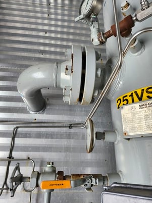 16" Sweet Vertical Separator, 3-phase, 1480 psi, 1999 - Image 9