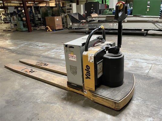 8000 lb. Yale #MPE080IFN24T2890, Pallet Jack, Double Pallet, 8' long Forks, 24 V, 775 hours - Image 1