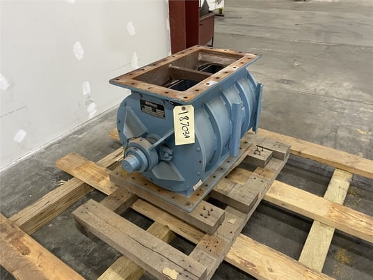 10" Young, Rotary Airlock - Image 1