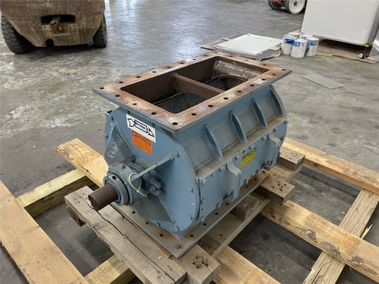 10" Young, Rotary Airlock - Image 4