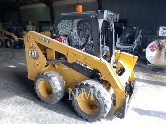 Cat 236D, Skid Steer Loader, 3935 hours, S/N: KXL01311, 2021 - Image 2