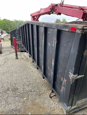 Peterson #PL3, 24 yard skid mounted grapple loader, barn doors, can be operated externally from both sides - Image 3