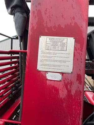 Peterson #PL3, 24 yard skid mounted grapple loader, barn doors, can be operated externally from both sides - Image 6