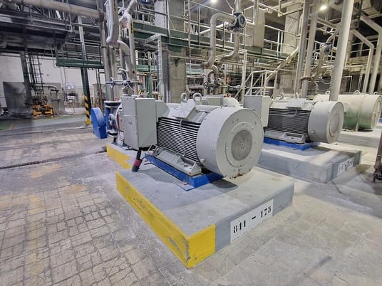 Voith #1SDM, refiner with 350 KW 6000 V. motor, 1986 - Image 1