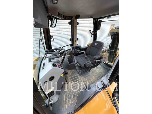 Cat 42007XE, Backhoe Loader, 44 hours, S/N: H9X01782C, 2022 - Image 7