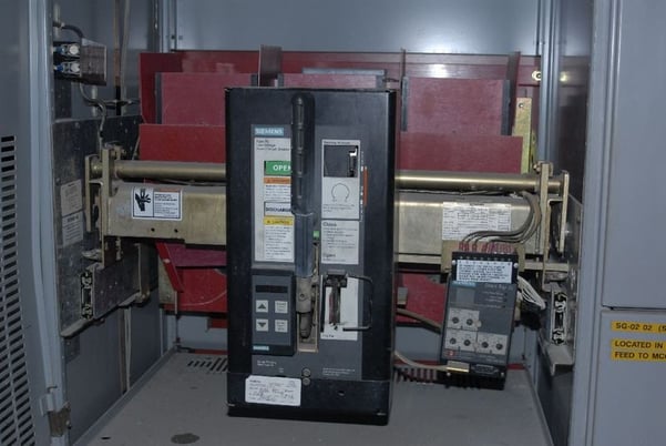 4000 Amps, Siemens-Allis, RL-4000, w/switchgear - Image 1